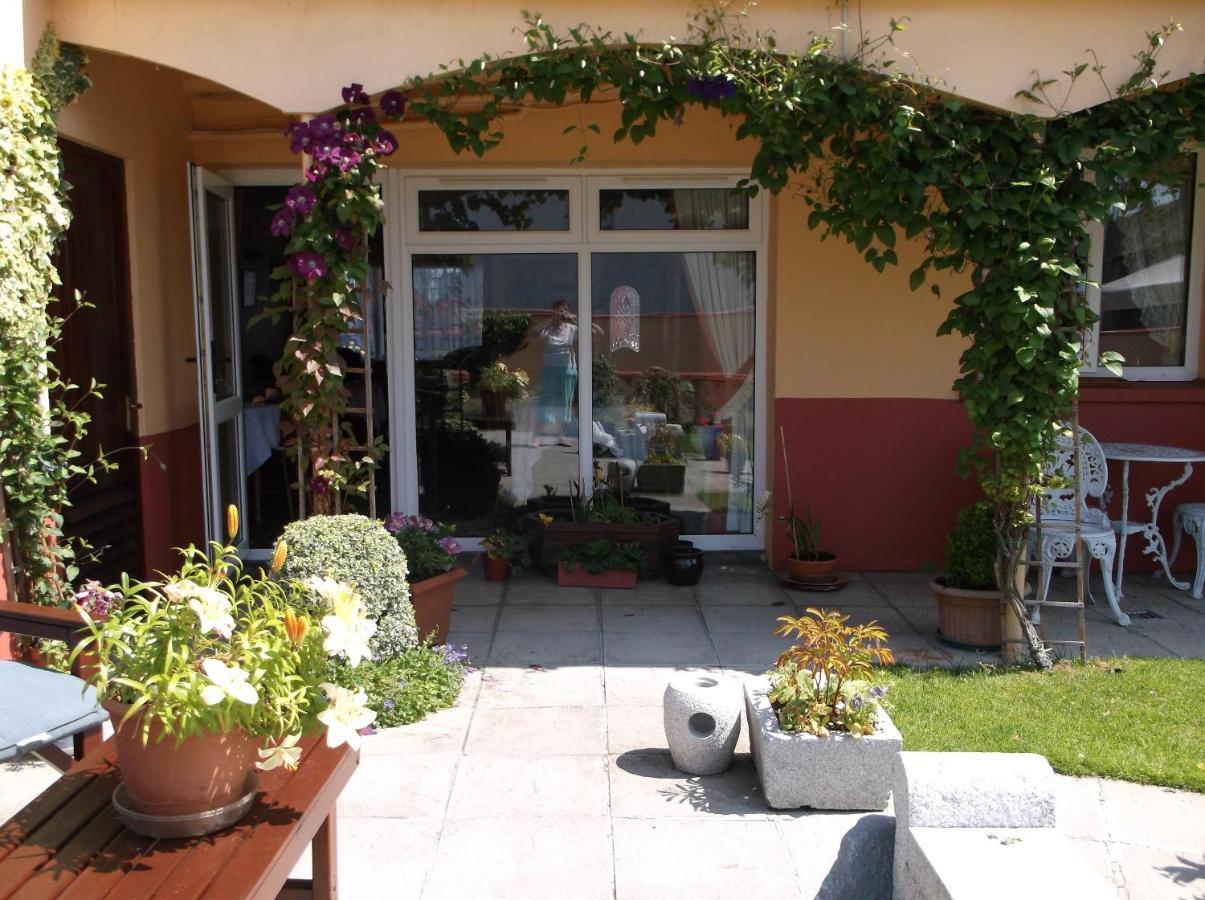 Villa St.John B&B Athlone Ngoại thất bức ảnh